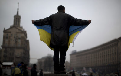 UCRANIA ENTRE LA ESPADA Y LA PARED: DEL EUROMAIDAN A ZELENSKY